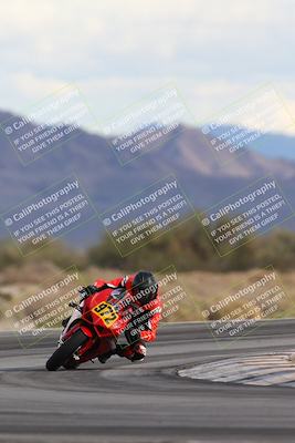 media/Nov-16-2025-Race Pace (Sun) [[8c5fa54630]]/Non Verified Riders (1st 20 Minutes)/5-Turn 15 (110pm)/